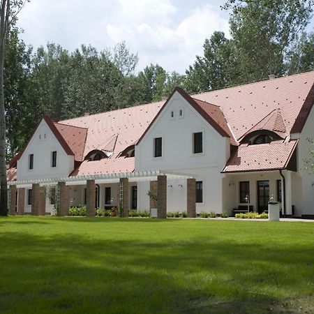 Varga Tanya Hotel Kerekegyháza Εξωτερικό φωτογραφία